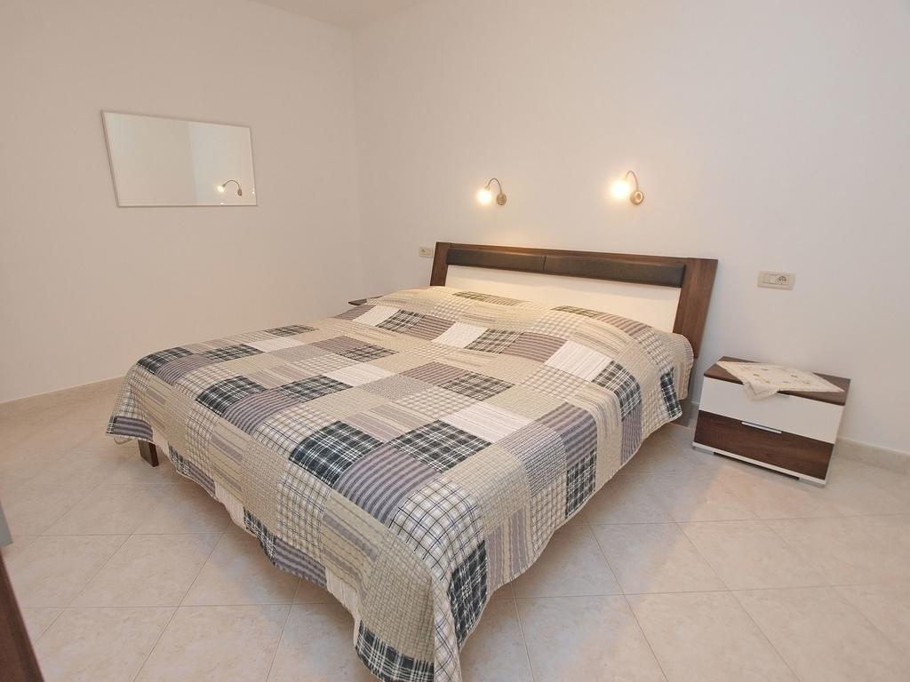 Apartments Milan 1457 Ровинь Экстерьер фото