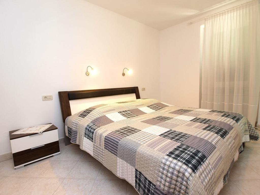 Apartments Milan 1457 Ровинь Экстерьер фото