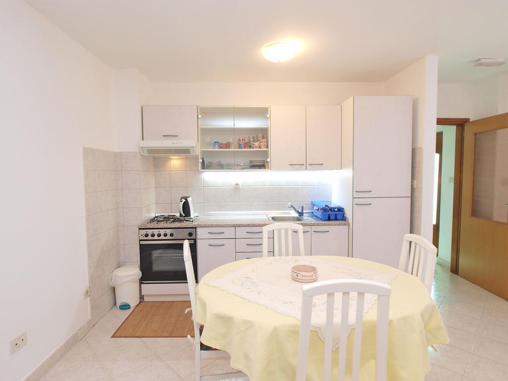 Apartments Milan 1457 Ровинь Экстерьер фото