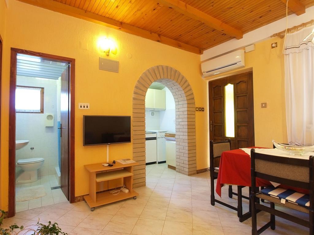 Apartments Milan 1457 Ровинь Экстерьер фото