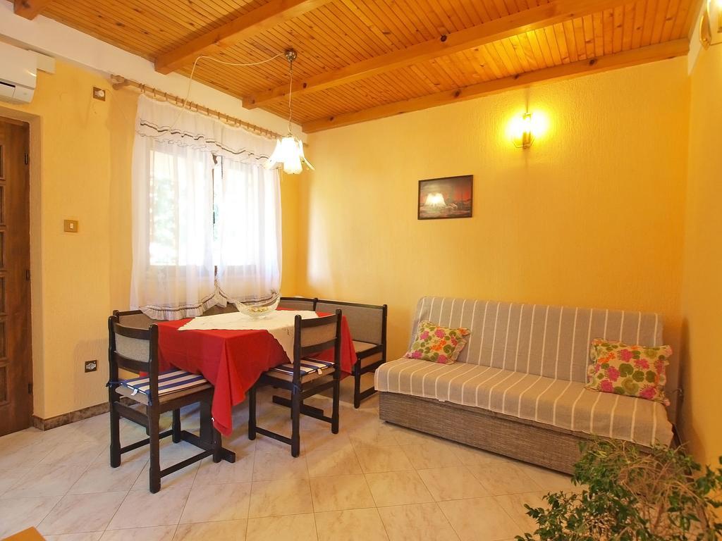 Apartments Milan 1457 Ровинь Экстерьер фото